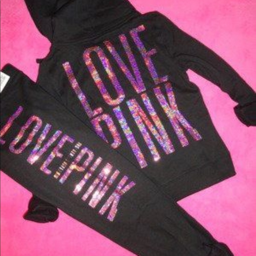 !! ISO !! I am looking for any VS sweatsuits!